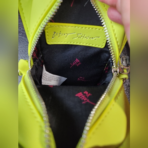 Betsey Johnson Poisonous Apple Juice Crossbody - Picture 4 of 9